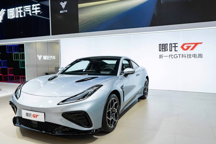 东莞南城区特富海企业管理咨询哪吒汽车在智能汽车领域的表现，领途汽车在新能源汽车市场中的影响力